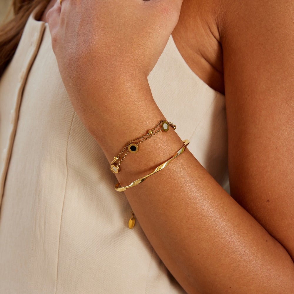 Twisted Imari Gold Bangle - Beautiful Earth Boutique