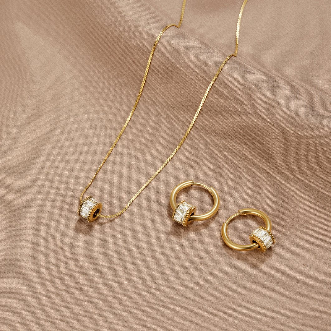 Gigi Crystal 18K Gold Necklace - Beautiful Earth Boutique