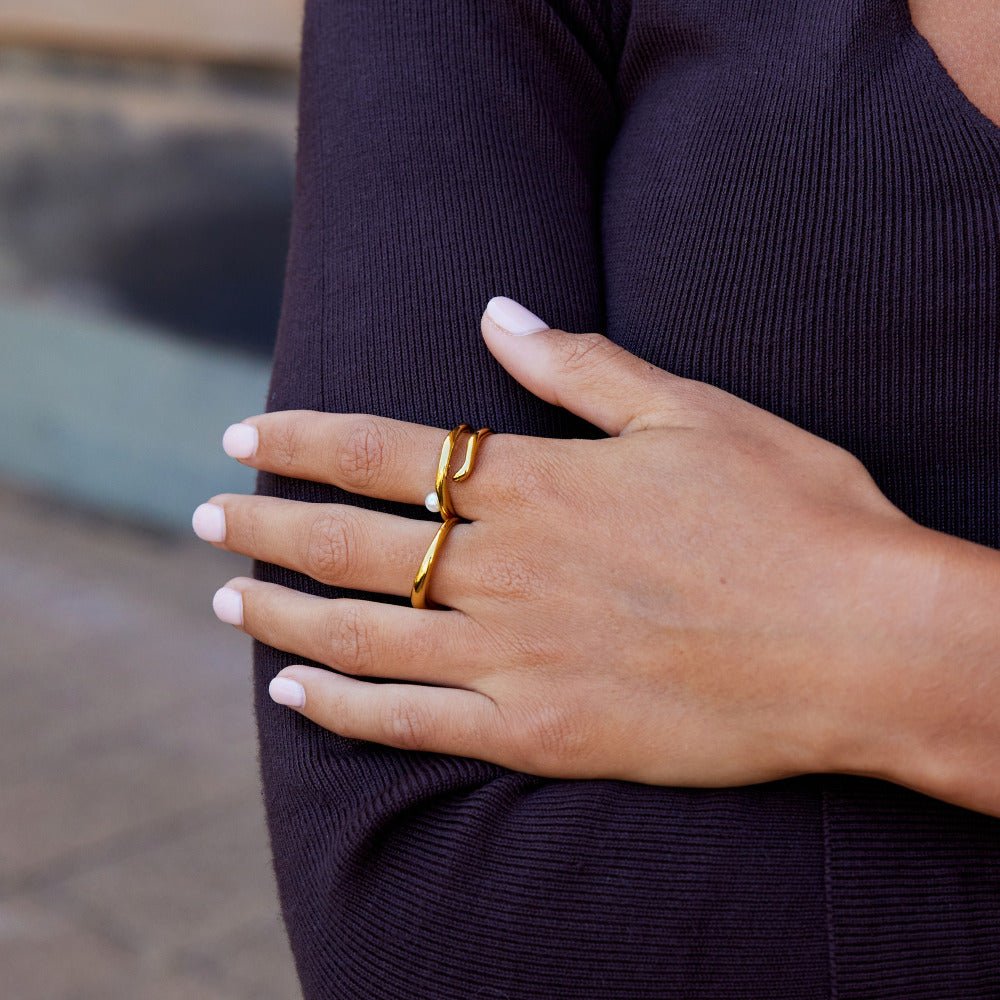 Geometric Gold & Pearl Ring - Beautiful Earth Boutique