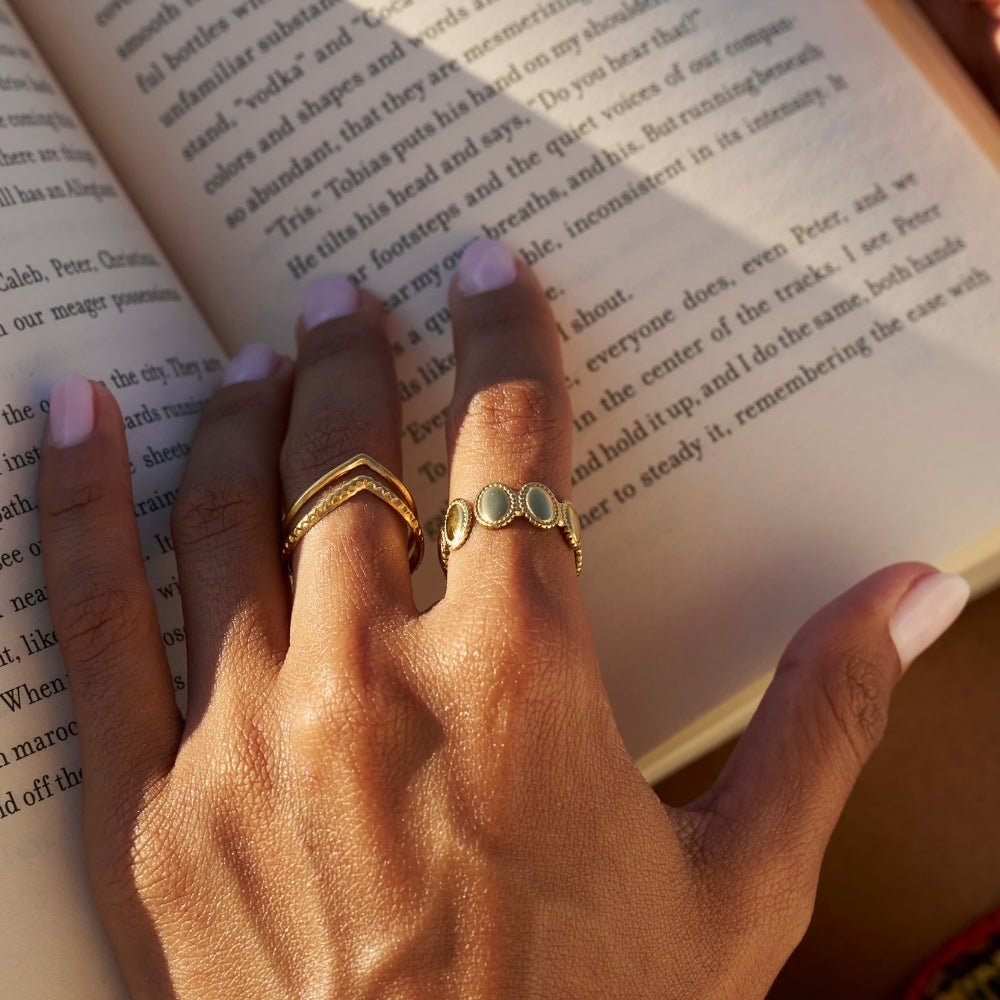 Vintage Athena Gold Ring - Beautiful Earth Boutique